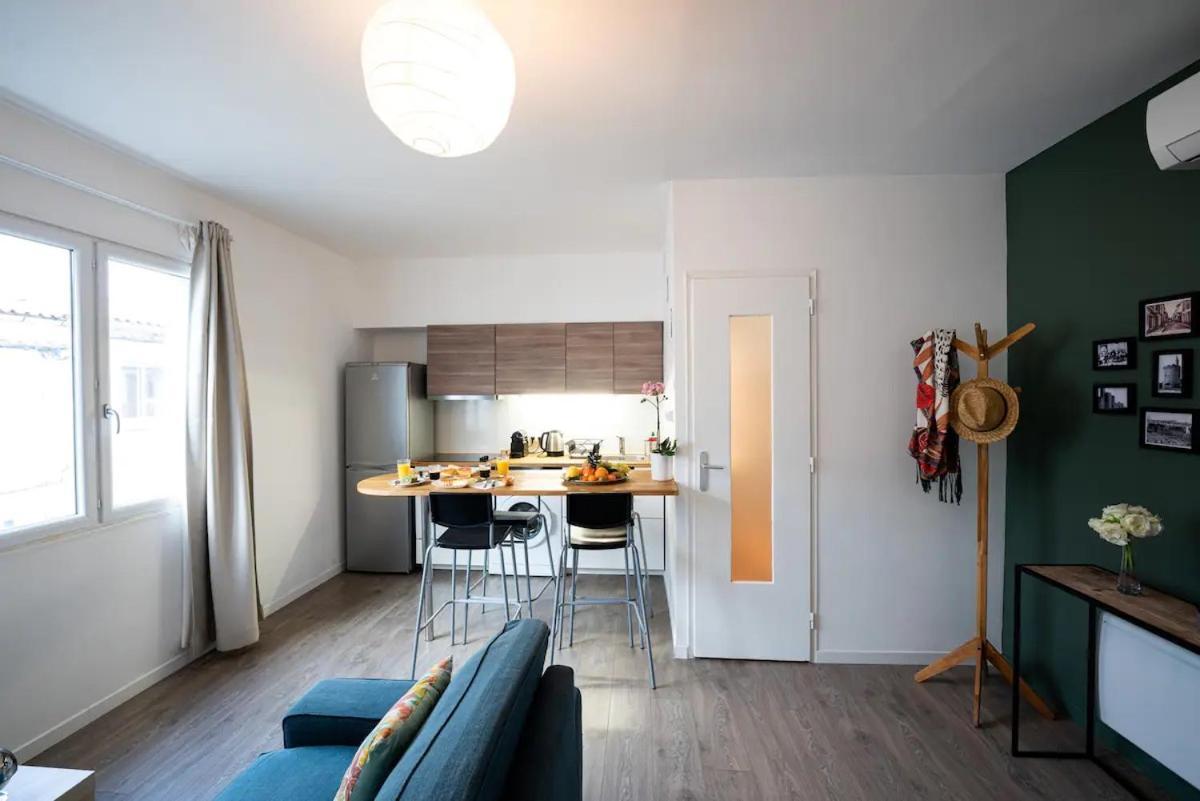 Appartement Centre Village, Clim Et Parking Gratuit 에그모르트 외부 사진
